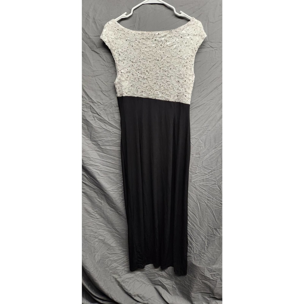 DAZZLING BLACK AND WHITE MAXI DRESS - SIZE 14